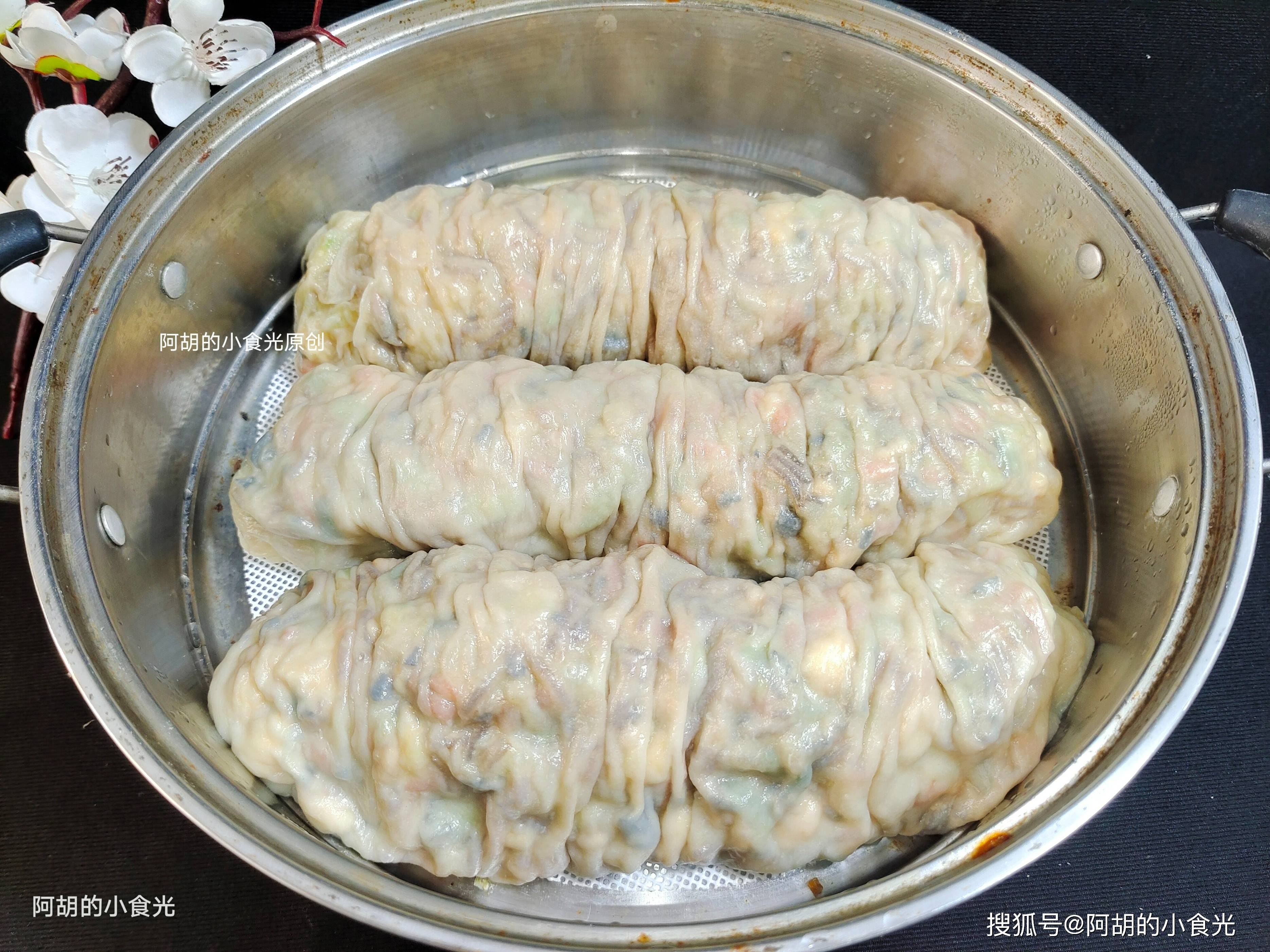 比萝卜营养、比白菜鲜，这个“菜王”使劲吃！简单蒸个菜卷，皮薄馅足、特解馋